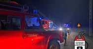 Samochód wypadł z drogi, dwie osoby zabrano do szpitala - zdjęcie 3