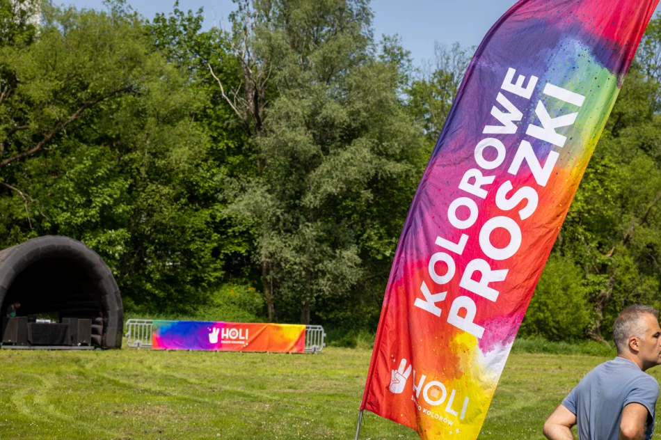 Holi - Święto kolorów - zdjęcie 4