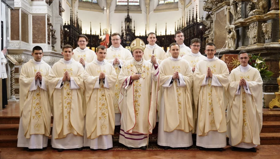 Święcenia kapłańskie w diecezji tarnowskiej - 11 nowych kapłanów - zdjęcie 1