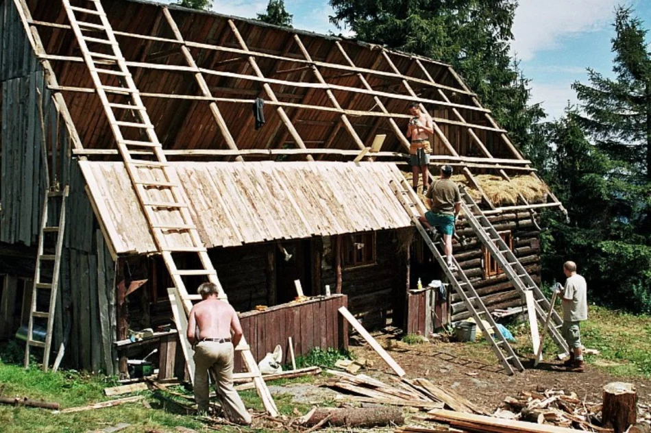 Bacówka pilnie potrzebuje pomocy - zdjęcie 2