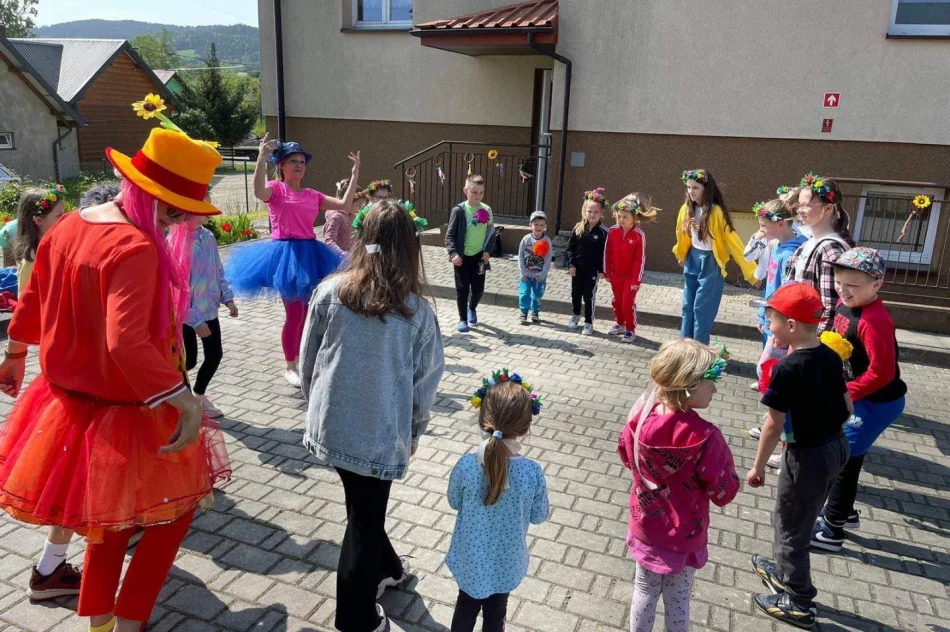 Słoneczny Dzień Dziecka w Męcinie - zdjęcie 4