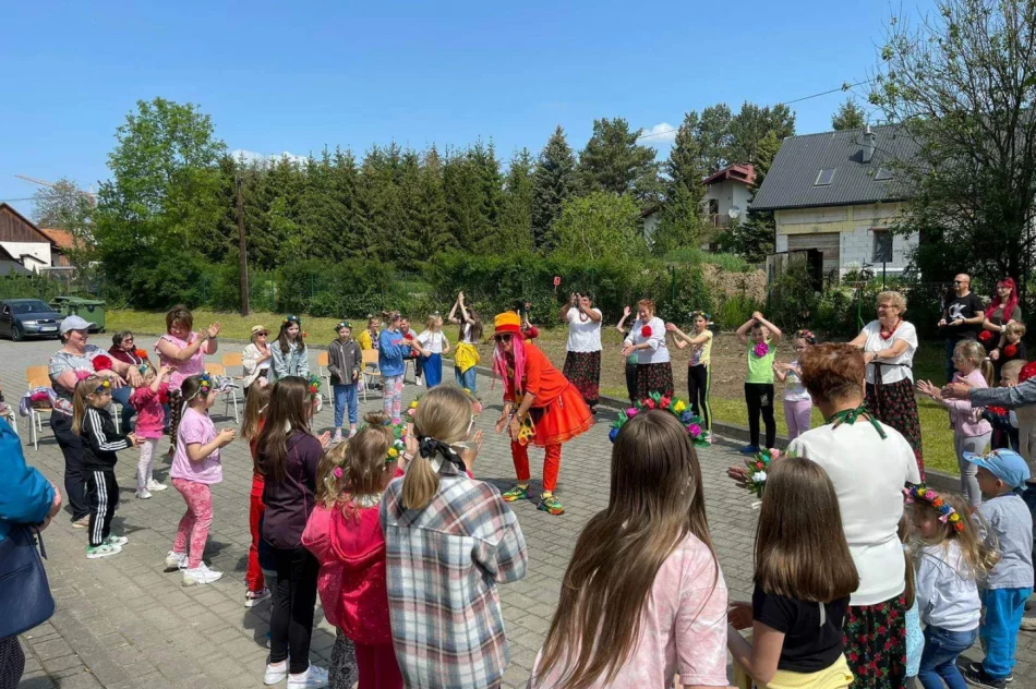 Słoneczny Dzień Dziecka w Męcinie - zdjęcie 7