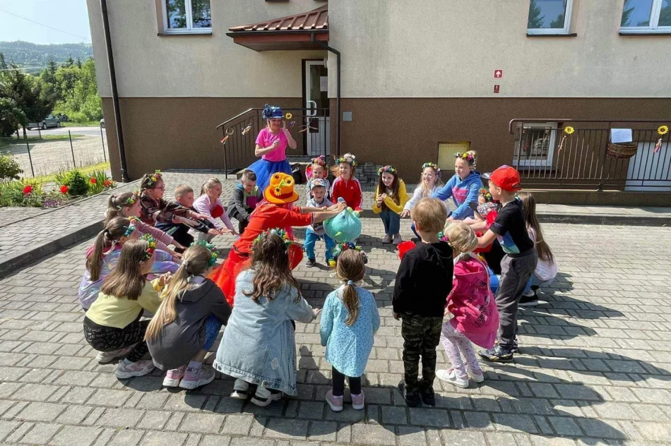 Słoneczny Dzień Dziecka w Męcinie - zdjęcie 8