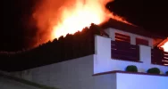 W nocy spłonął budynek gospodarczy, udało się uratować dom - zdjęcie 2