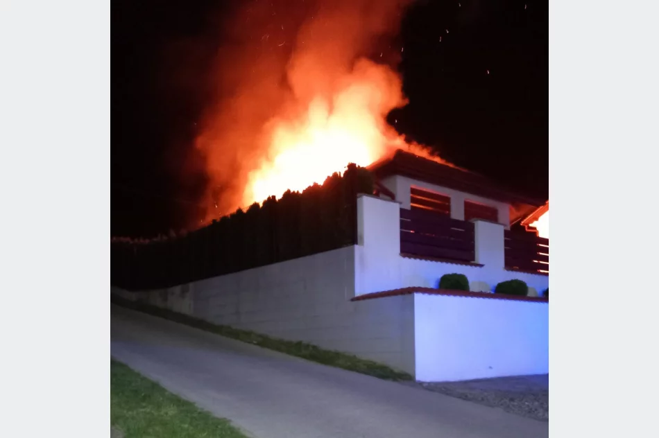 W nocy spłonął budynek gospodarczy, udało się uratować dom - zdjęcie 2