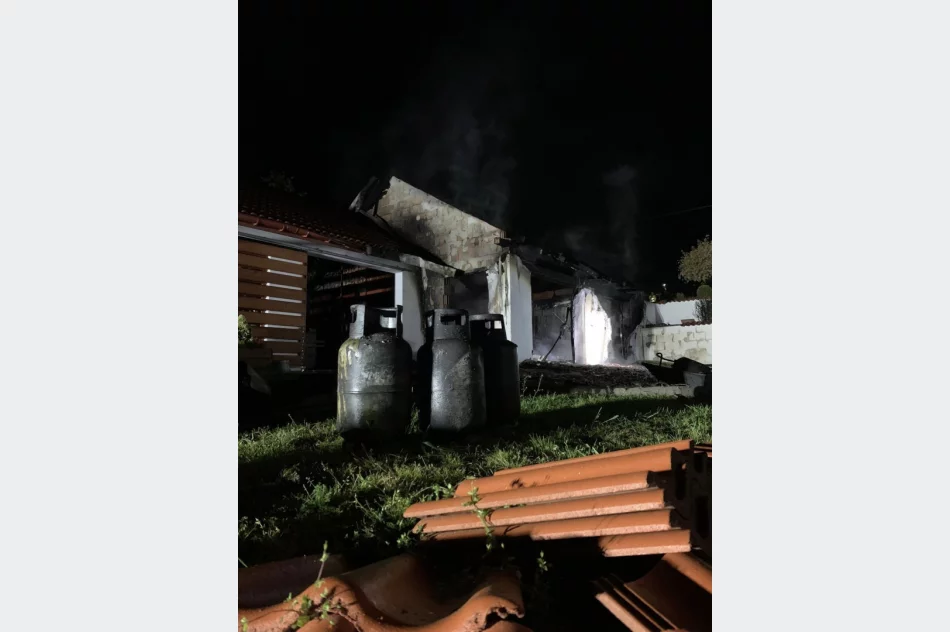 W nocy spłonął budynek gospodarczy, udało się uratować dom - zdjęcie 6