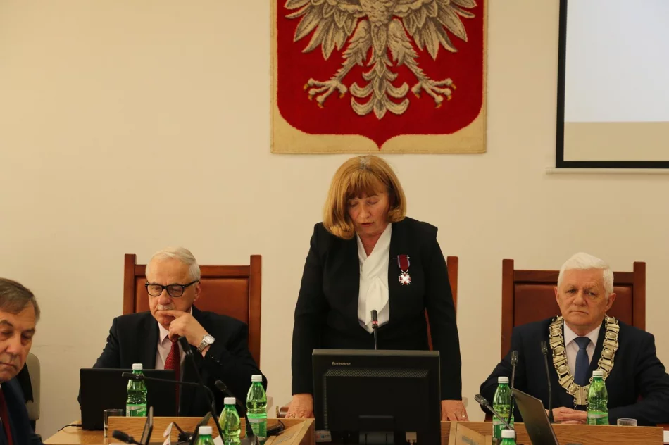 Przewodnicząca Rady Miasta odznaczona Srebrnym Krzyżem Zasługi - zdjęcie 7