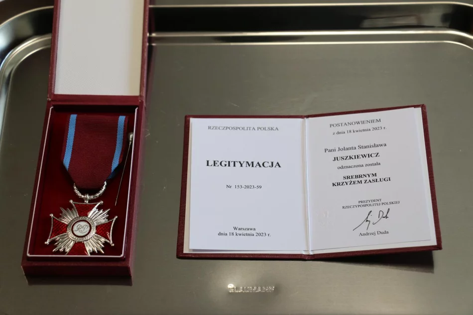 Przewodnicząca Rady Miasta odznaczona Srebrnym Krzyżem Zasługi - zdjęcie 8