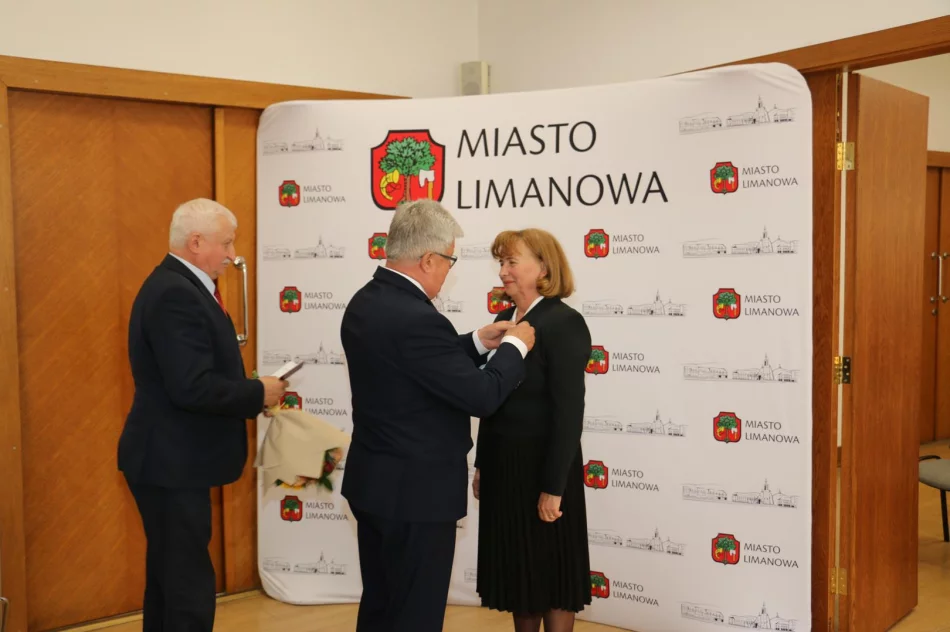 Przewodnicząca Rady Miasta odznaczona Srebrnym Krzyżem Zasługi - zdjęcie 9