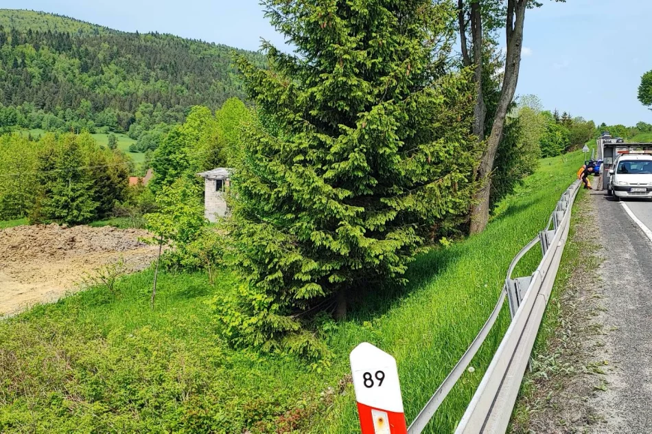 Osuwisko na drodze krajowej! Jeden pas zamknięty - zdjęcie 4