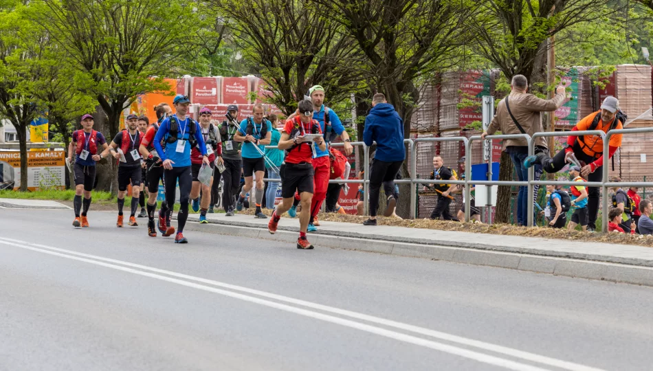 Z 400 śmiałków na starcie, maraton ukończyło 253 - zdjęcie 1