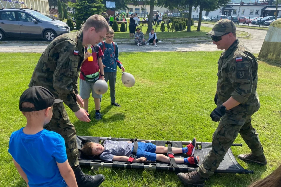 Festyn z okazji Dnia Dziecka w Zespole Szkolno-Przedszkolnym nr 4 w Limanowej - zdjęcie 2