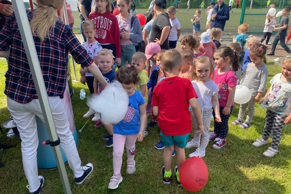 Festyn z okazji Dnia Dziecka w Zespole Szkolno-Przedszkolnym nr 4 w Limanowej - zdjęcie 4