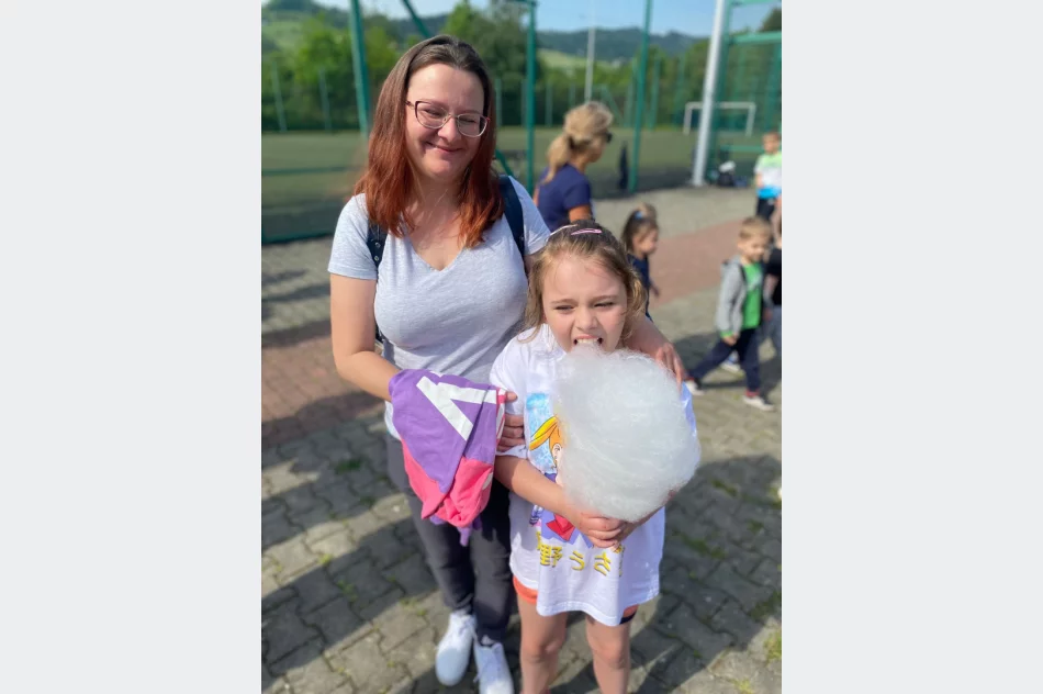 Festyn z okazji Dnia Dziecka w Zespole Szkolno-Przedszkolnym nr 4 w Limanowej - zdjęcie 7