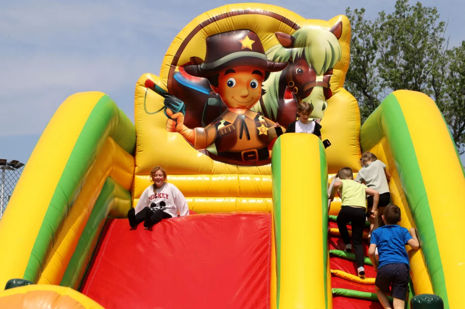 Dzień Dziecka w Szkole Podstawowej w Łososinie Górnej - zdjęcie 13