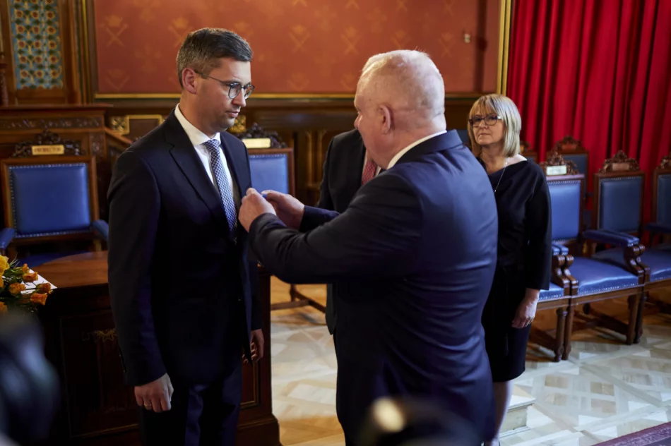 Małopolska: Medale Stulecia Odzyskanej Niepodległości dla zasłużonych samorządowców - zdjęcie 11