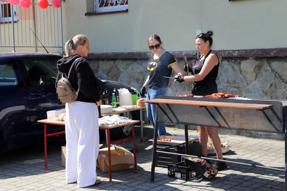 Piknik Polsko – Ukraiński w Szkole Podstawowej w Mordarce-Dzień Dziecka - zdjęcie 3
