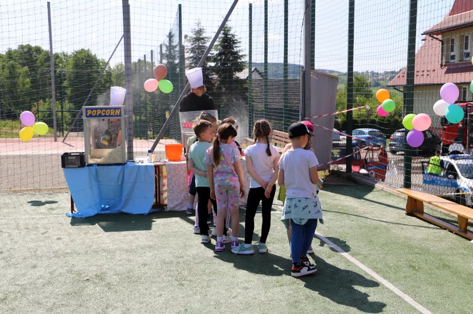 Piknik Polsko – Ukraiński w Szkole Podstawowej w Mordarce-Dzień Dziecka - zdjęcie 7