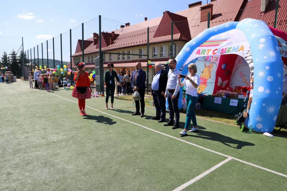 Piknik Polsko – Ukraiński w Szkole Podstawowej w Mordarce-Dzień Dziecka - zdjęcie 9