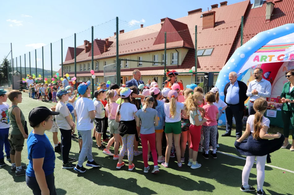 Piknik Polsko – Ukraiński w Szkole Podstawowej w Mordarce-Dzień Dziecka - zdjęcie 20