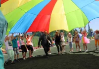 Piknik integracyjny z okazji Dnia Dziecka w Szkole Podstawowej w Męcinie - zdjęcie główne