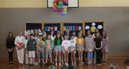 Piknik integracyjny z okazji Dnia Dziecka w Szkole Podstawowej w Męcinie - zdjęcie 3