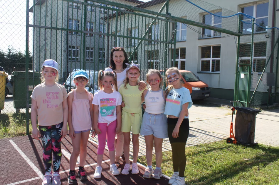 Piknik integracyjny z okazji Dnia Dziecka w Szkole Podstawowej w Męcinie - zdjęcie 5