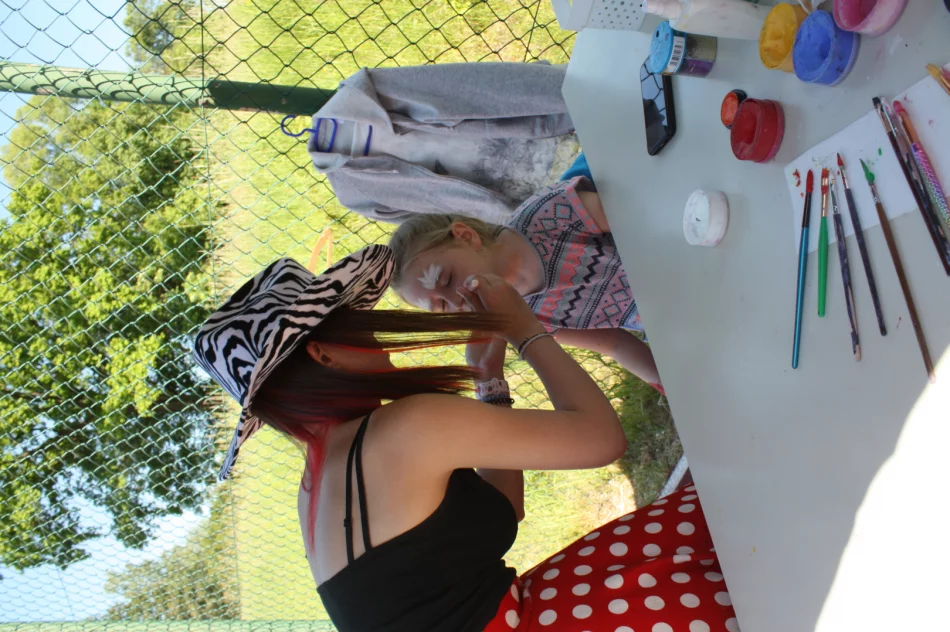 Piknik integracyjny z okazji Dnia Dziecka w Szkole Podstawowej w Męcinie - zdjęcie 10