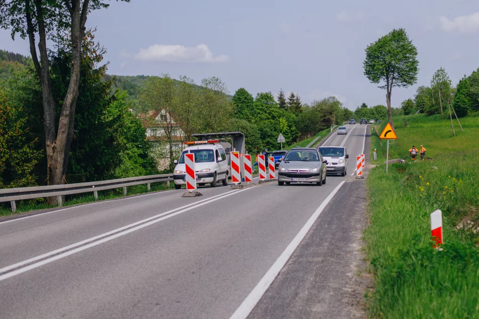 Osuwisko na DK 28 w Kasinie Wielkiej - zdjęcie 5