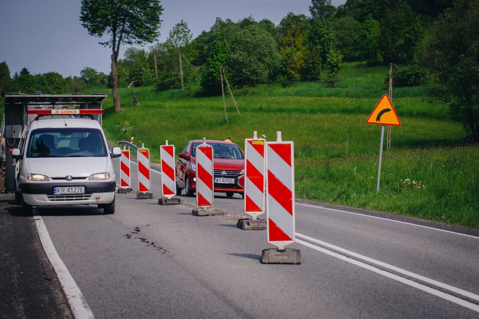 Osuwisko na DK 28 w Kasinie Wielkiej - zdjęcie 6