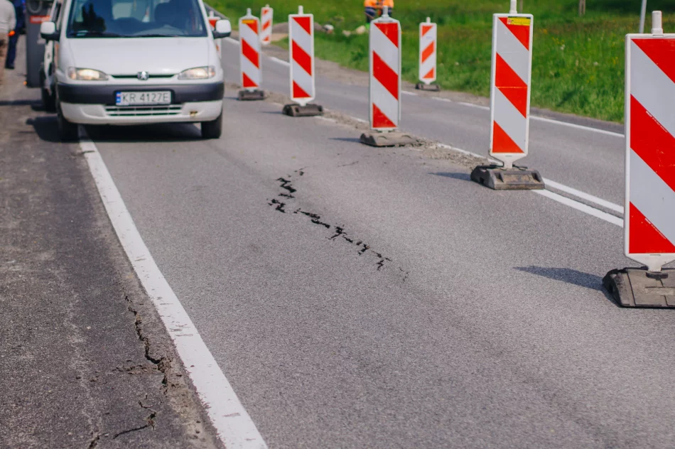 Osuwisko na DK 28 w Kasinie Wielkiej - zdjęcie 7
