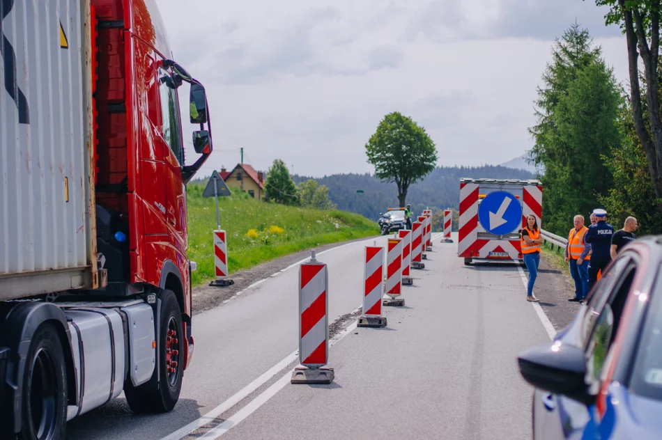 Osuwisko na DK 28 w Kasinie Wielkiej - zdjęcie 12