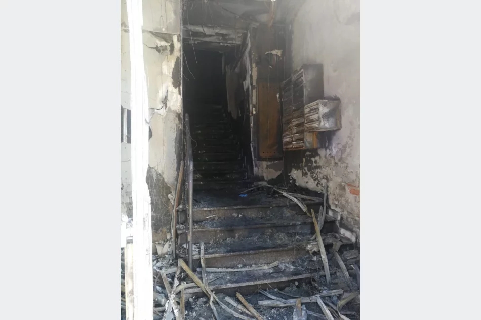 Tarnów: Policja ujęła podejrzewanego o podpalenie klatki schodowej w bloku - zdjęcie 2