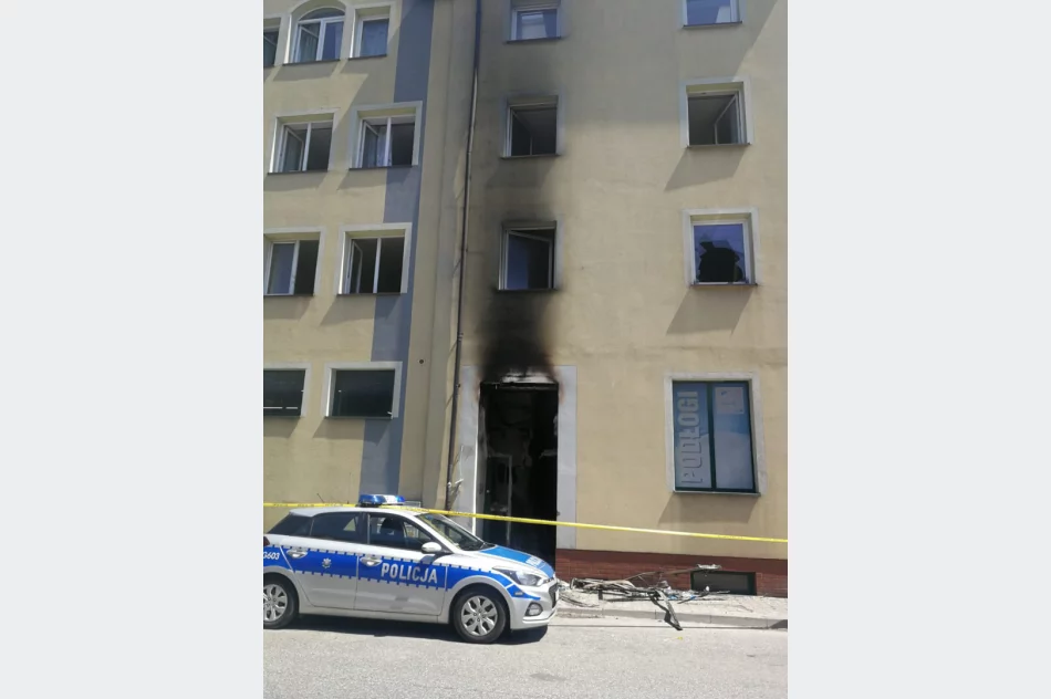 Tarnów: Policja ujęła podejrzewanego o podpalenie klatki schodowej w bloku - zdjęcie 5