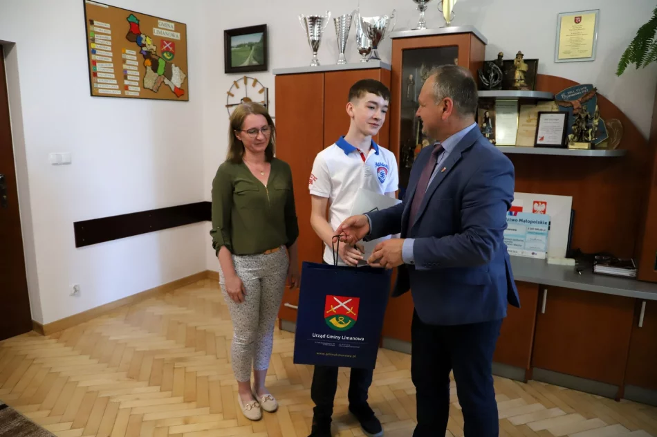 Wręczenie Nagród Wójta Gminy Limanowa za wysokie osiągnięcia Sportowe w 2022r. - zdjęcie 20