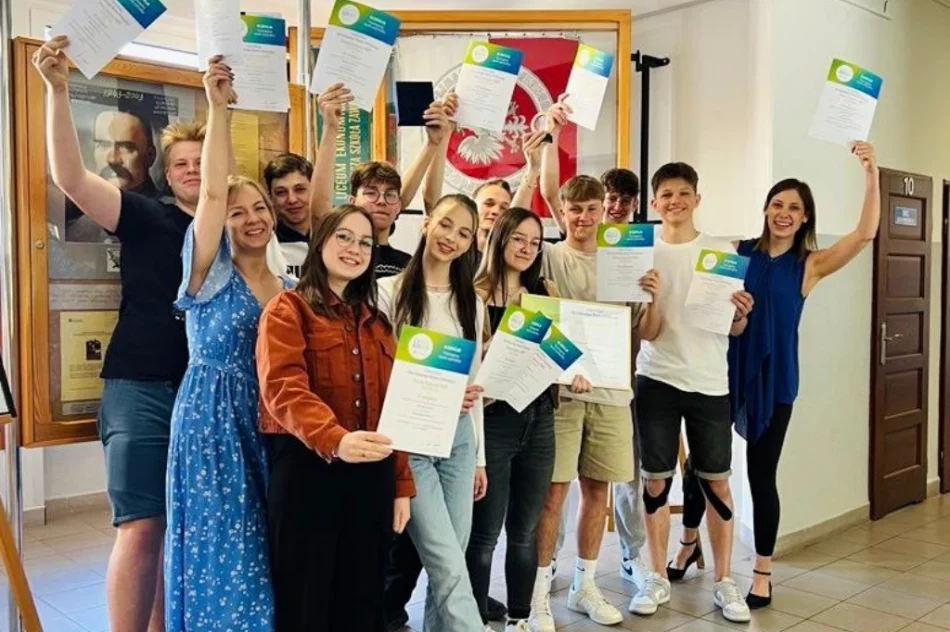 Limanowski “Ekonom” - Złotą Szkołą NBP - zdjęcie 4