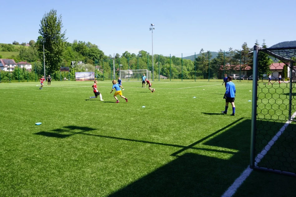 Chłopcy z Mordarki Mistrzami Powiatu w Piłce Nożnej. - zdjęcie 6