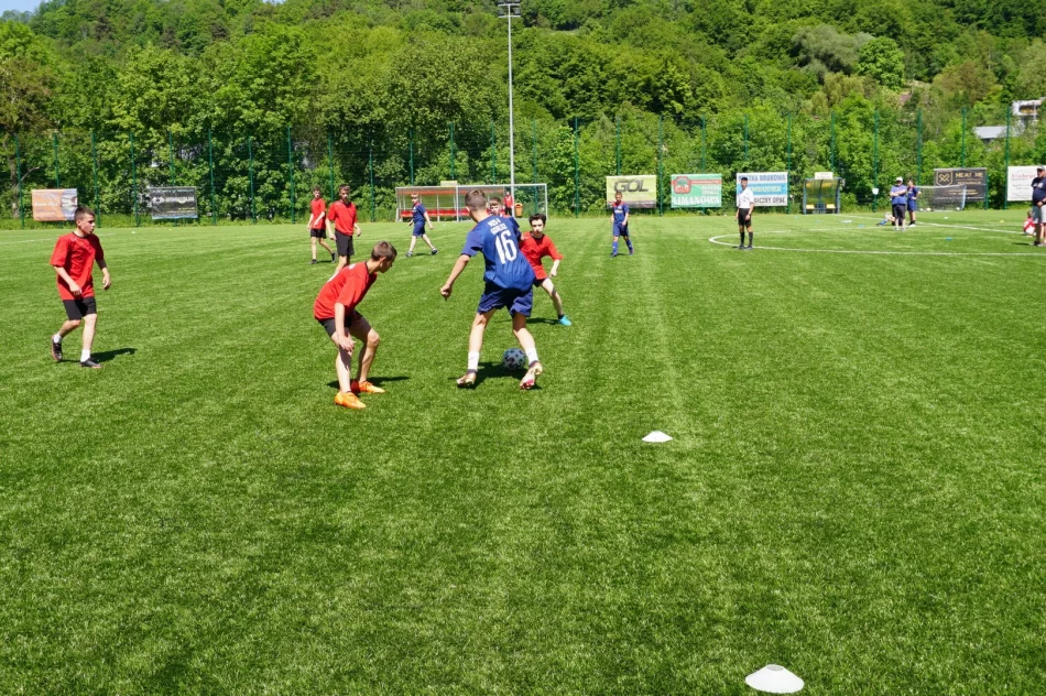 Chłopcy z Mordarki Mistrzami Powiatu w Piłce Nożnej. - zdjęcie 7