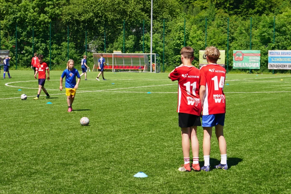 Chłopcy z Mordarki Mistrzami Powiatu w Piłce Nożnej. - zdjęcie 12