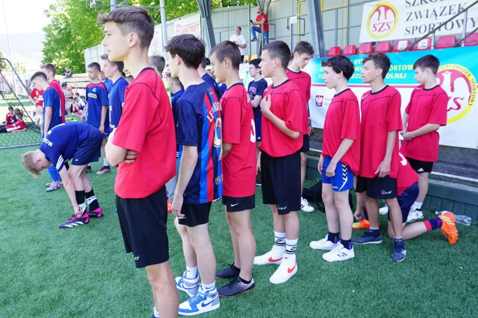 Chłopcy z Mordarki Mistrzami Powiatu w Piłce Nożnej. - zdjęcie 16