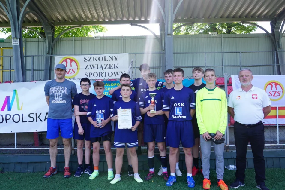 Chłopcy z Mordarki Mistrzami Powiatu w Piłce Nożnej. - zdjęcie 18