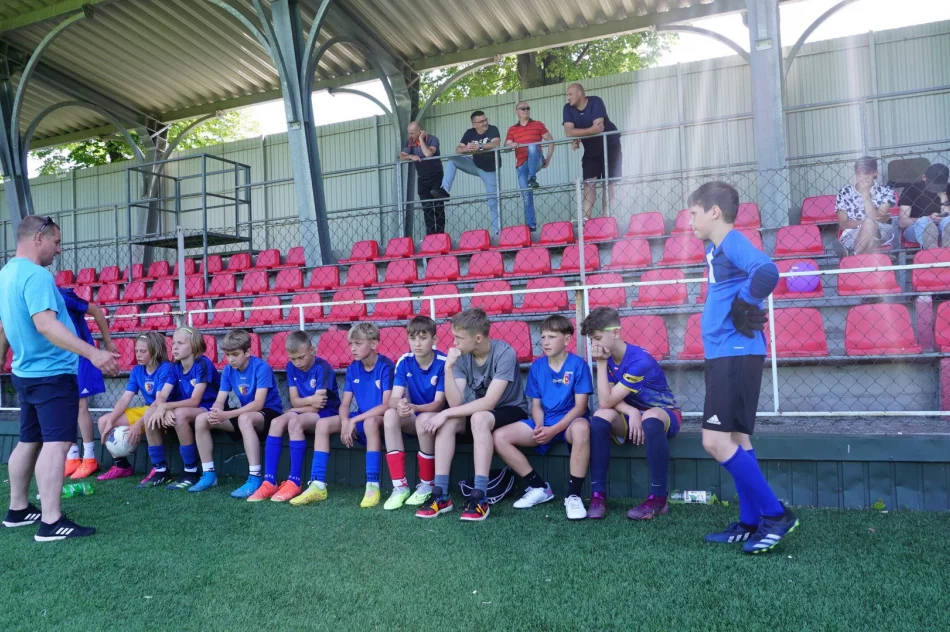 Chłopcy z Mordarki Mistrzami Powiatu w Piłce Nożnej. - zdjęcie 19