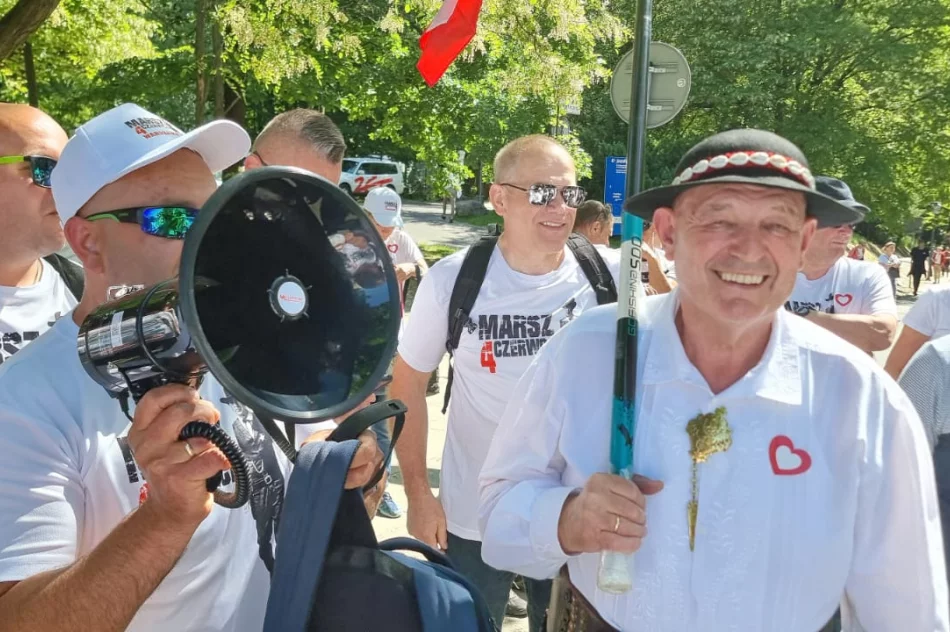 Limanowianie na "Wielkim Marszu" w Warszawie (zdjęcia) - zdjęcie 7