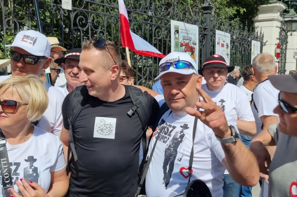 Limanowa na marszu w Warszawie - “To nie jest kraj PiS, tylko wszystkich obywateli” - zdjęcie 3