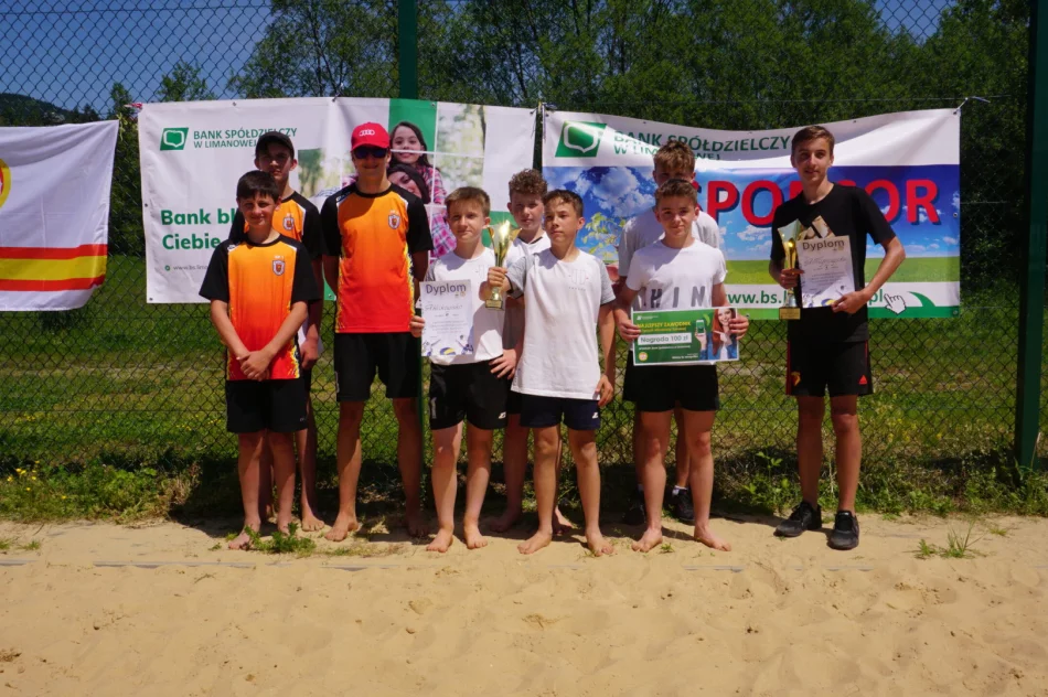 Limanowska „Jedynka” i Młyńczyska z mistrzostwem - zdjęcie 2