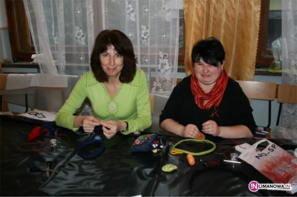 'Zafilcowane dziewczyny z Limanowej' - zdjęcie 2