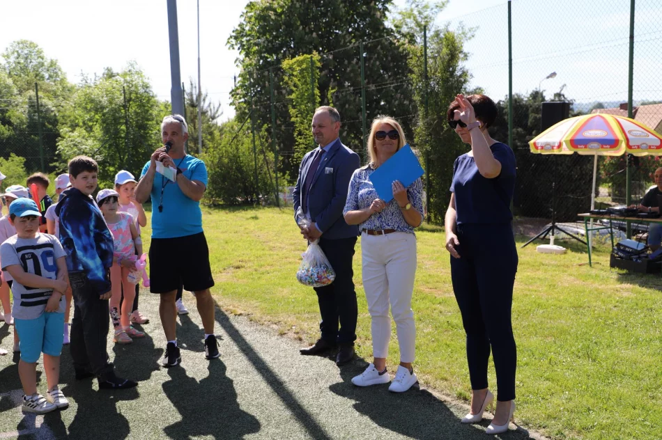 Dzień Dziecka w Szkole Podstawowej w Pisarzowej - zdjęcie 15