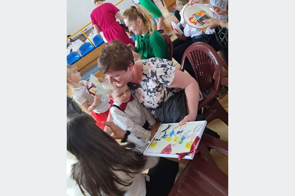 „Dzień Mamy i Taty” w Pasierbcu - zdjęcie 16