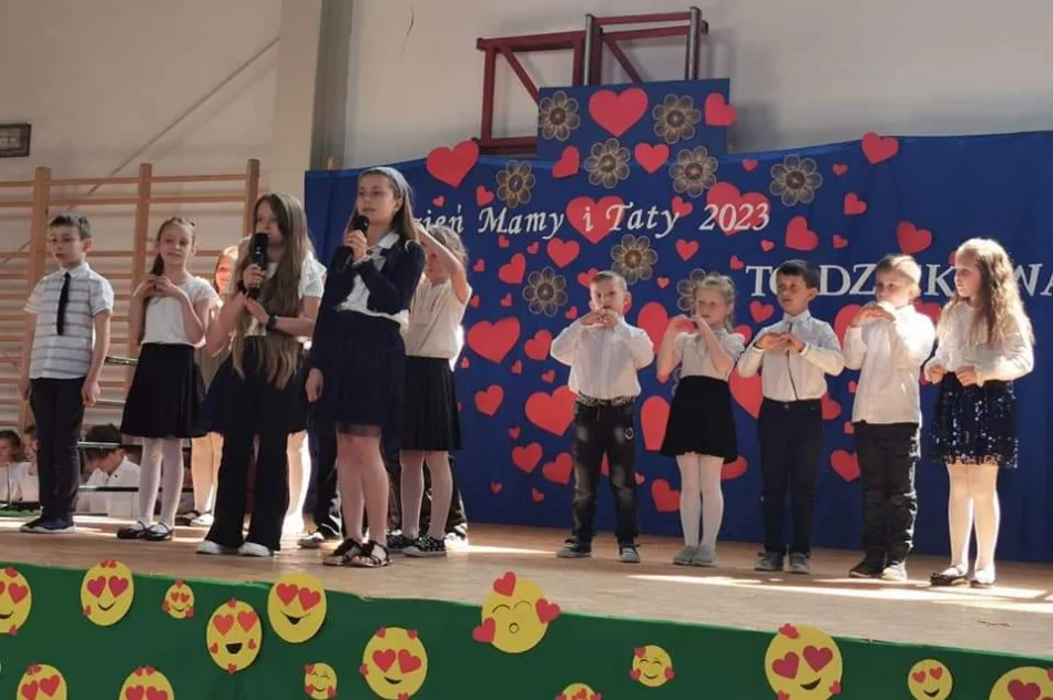 „Dzień Mamy i Taty” w Pasierbcu - zdjęcie 18