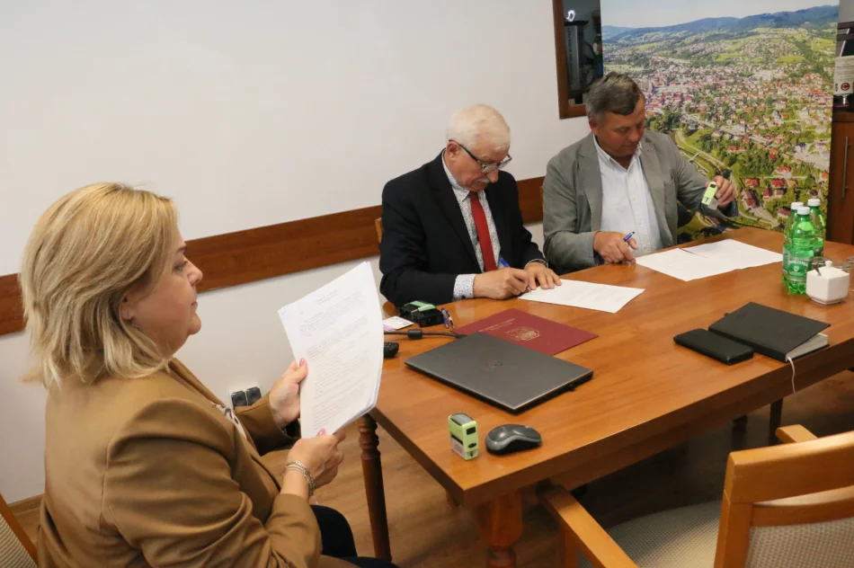 Za pozyskane środki unijne wykonany zostanie remont budynku przy ul. Kasprowicza 68 – umowa z Wykonawcą została podpisana - zdjęcie 5